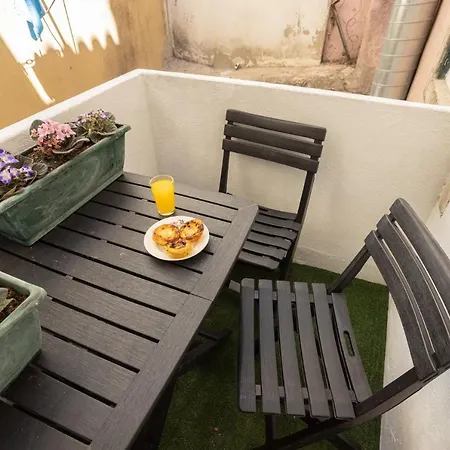 Group-friendly In The Heart Of Bairro Alto Apartament Lizbona