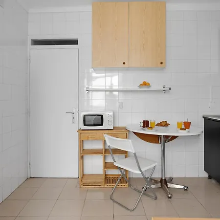 Group-friendly In The Heart Of Bairro Alto 아파트 리스본