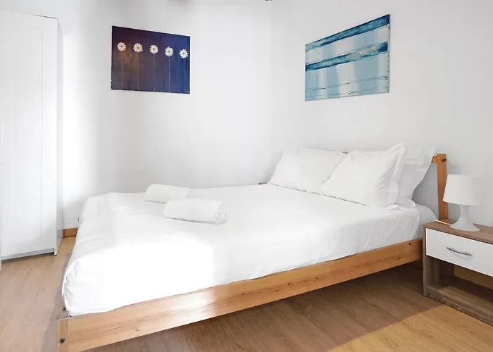 Group-friendly In The Heart Of Bairro Alto * Lisboa