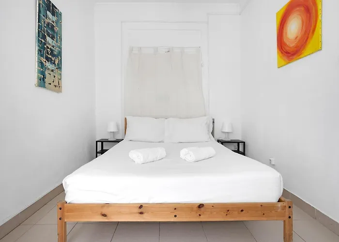 Group-friendly In The Heart Of Bairro Alto *